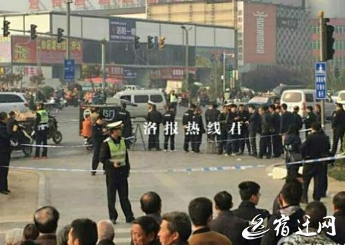 打印_无证驾驶三轮遭罚 男子酒后持刀报复袭警