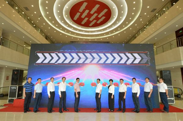 活动正式启动（新华报业全媒体记者+万程鹏+摄）